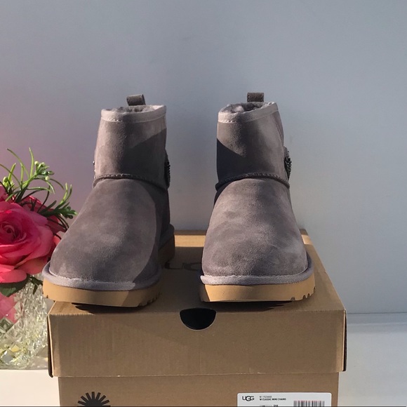 UGG Classic Mini Chains - Picture 10 of 10